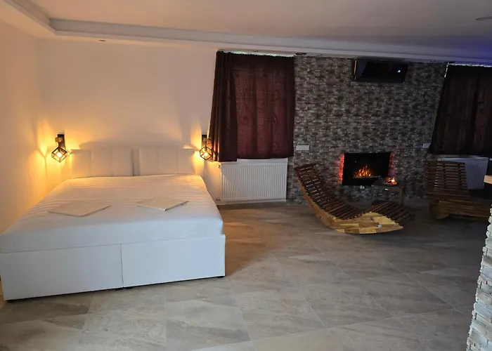 Neznasovy Restaurant - - Wellness - Sauna - Maison d'hôtes 3*