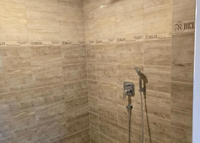 Maison d'hôtes Neznasovy Restaurant - - Wellness - Sauna - Vrhavec
