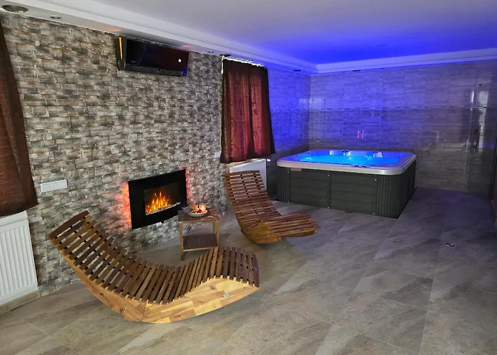 Neznasovy Restaurant - - Wellness - Sauna - Maison d'hôtes Vrhavec
